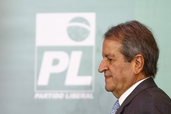 🇺🇸🇧🇷 Deputado é expulso do PL por falar mal de Trump.

"Nossos parlamentares entendem que atacar o presidente dos Estados Unidos, Donald Trump, é uma ignorância sem tamanho", disse Valdemar sobre expulsão de Antônio Carlos Rodrigues.