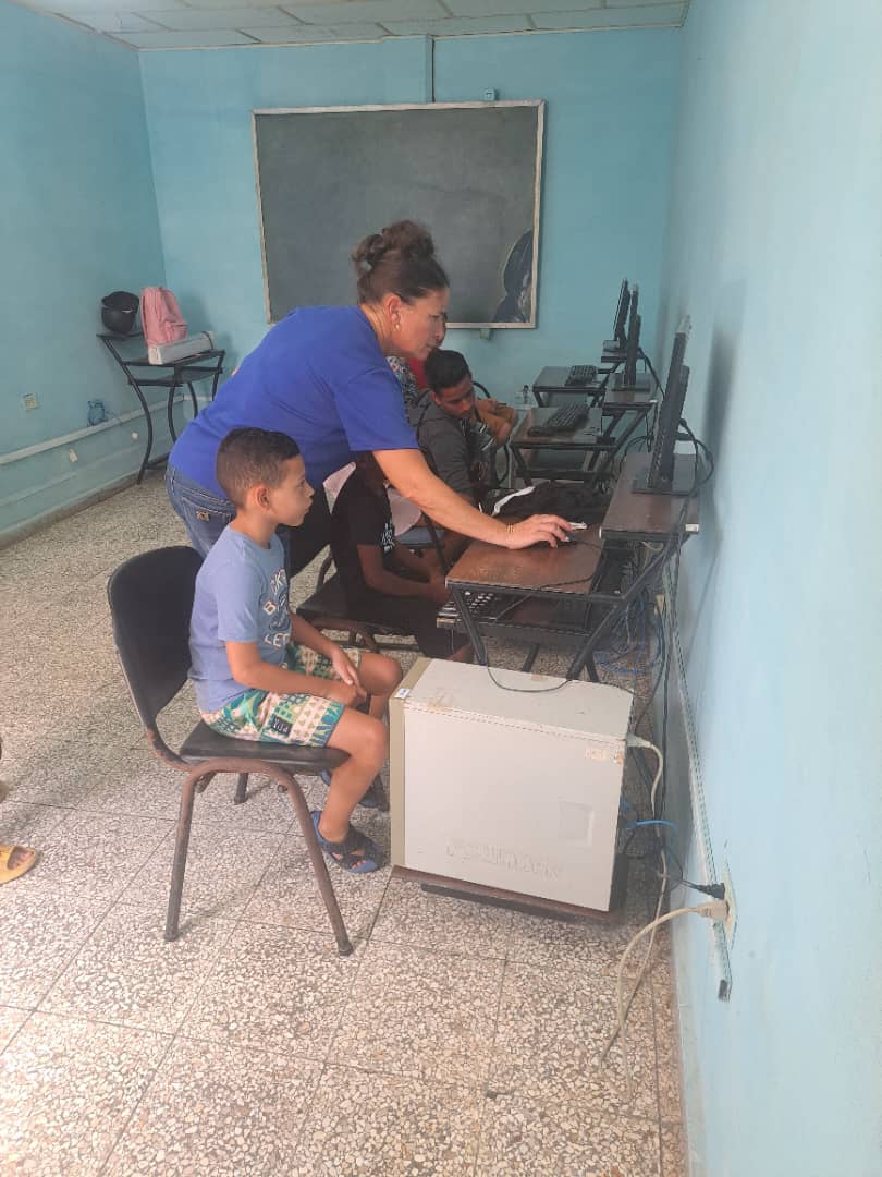 Joven Club Ranchuelo oferta gran diversidad de cursos cortos de verano para el disfrute de niños y jóvenes, como son robótica educativa, electrónica,redes sociales y  comercio electrónico 
#AprendeEnVerano
#JovenClubVerano
#VeranoEnJovenClub
#JovenClubTeConecta