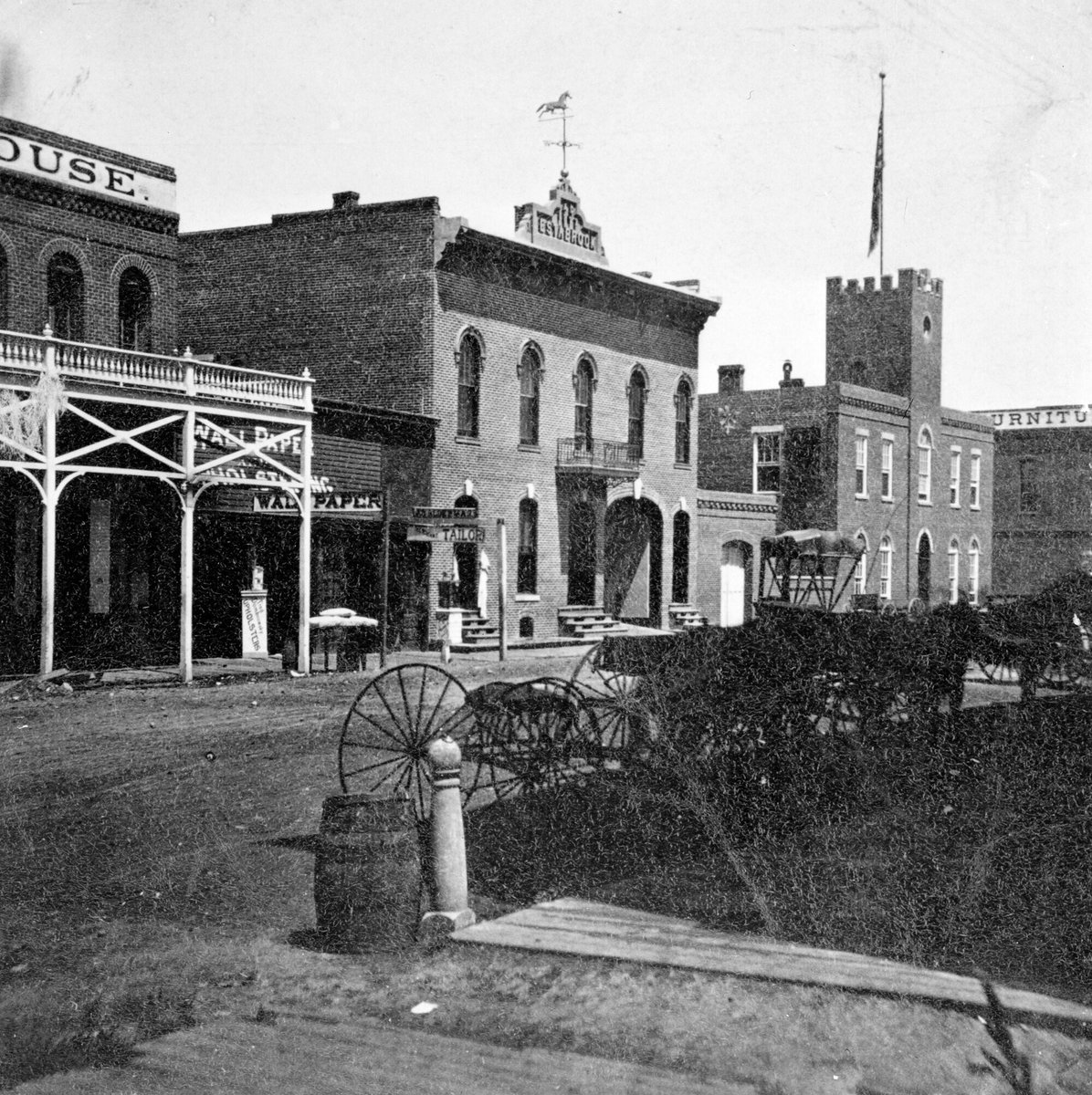 Happy #ThrowbackThursday! Do you know the location of this week’s #TBT photo? #denver #colorado #lodo #explorelodo #denverhistory (Photo credit: <a href="/denverlibrary/">Denver Public Library</a>)