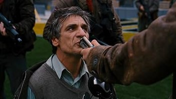 ProfContrerasCC's tweet photo. MUERE ACTOR DE “BATMAN”
En una playa cerca de Tel Aviv, Israel, murió el actor de 60 años Alon Aboutboul frente a una multitud, reporta @N12News.
El artista era conocido principalmente por su rol en: The Dark knight rises de Christopher Nolan.

⚡️ https://t.co/iKLPpJl2uC