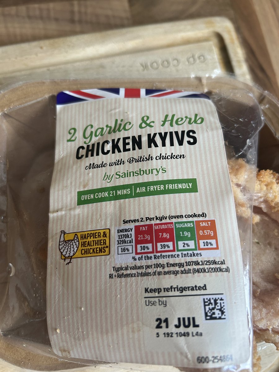 marieb811's tweet image. So tonight’s tea we’re having @sainsburys chicken Kyiv or so we thought ! At least one of us is getting a filling !