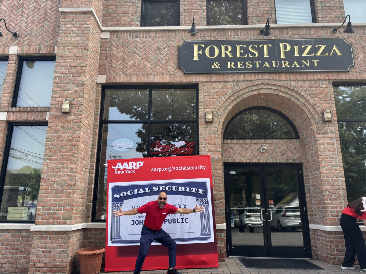 “Don’t underestimate how big of a difference you can make” says <a href="/RepTomSuozzi/">Tom Suozzi</a> to <a href="/AARPNY/">aarpny</a> members at our celebration of Social Security’s 90th anniversary on LI #WeEarnedIt