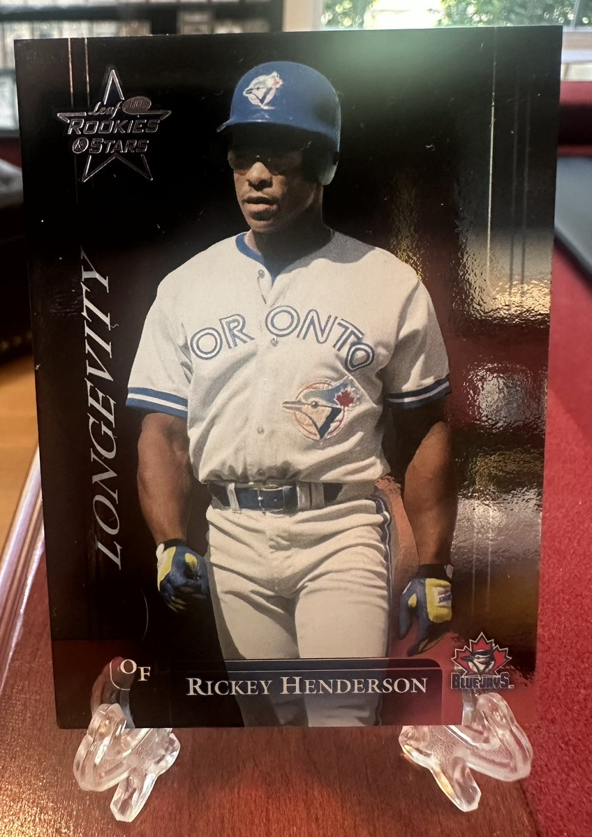 Rickey Henderson!🧤🧤32 years ago today Rickey would trade his green and gold for BlueJays blue and help the team to a second consecutive 🏆🔥🔥🔥