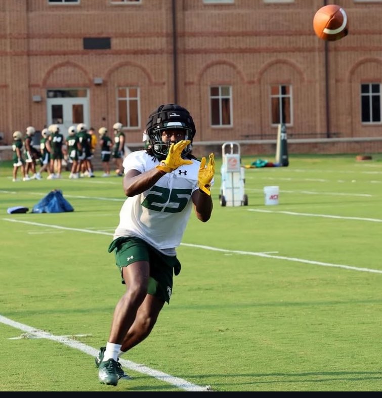 PVI Football (@pvifootball) on Twitter photo Big year loading for Panther Alumni <a href="/Brob325/">Brendan Robinson</a> <a href="/WMTribeFootball/">William & Mary Tribe Football</a> Big year loading for Panther Alumni <a href="/Brob325/">Brendan Robinson</a> <a href="/WMTribeFootball/">William & Mary Tribe Football</a>