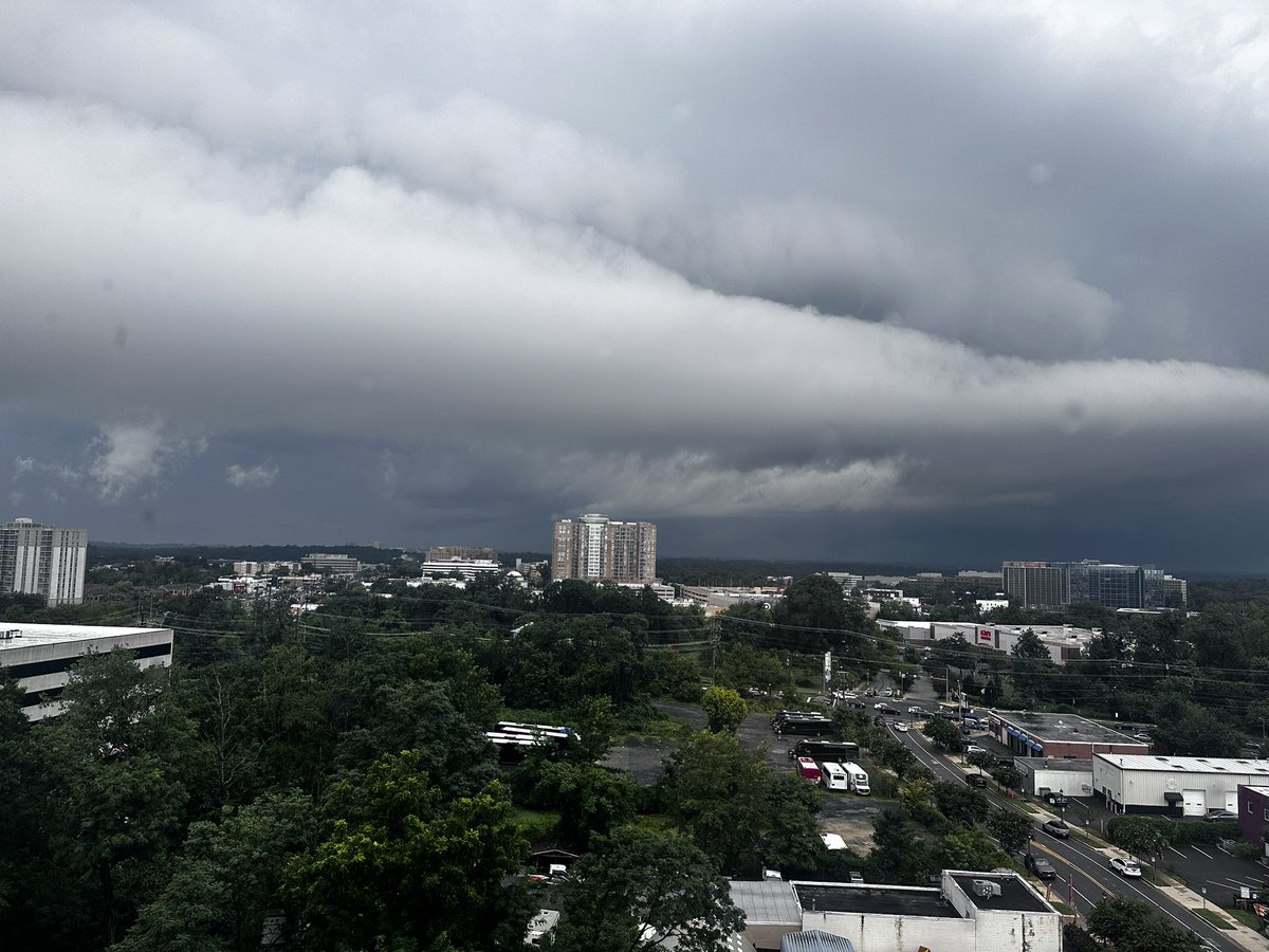 Some wild clouds in Rockville right now <a href="/capitalweather/">Capital Weather Gang</a> <a href="/dougkammerer/">Doug Kammerer</a>