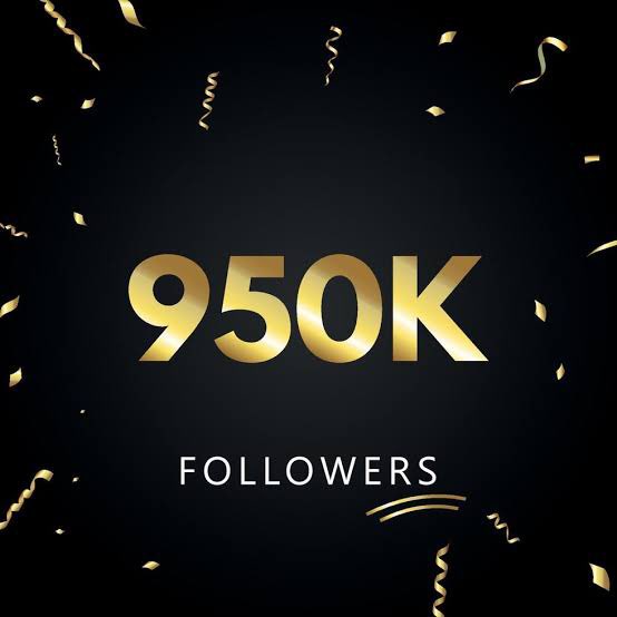 ⭐️ ¡Ya rebasé los 950 mil seguidores en esta red social. Gracias, mil gracias a todos ustedes (incluidos los haters). “Yo solo quiero pegar en la radio, para alcanzar mi primer millón”. ¿Me ayudan?