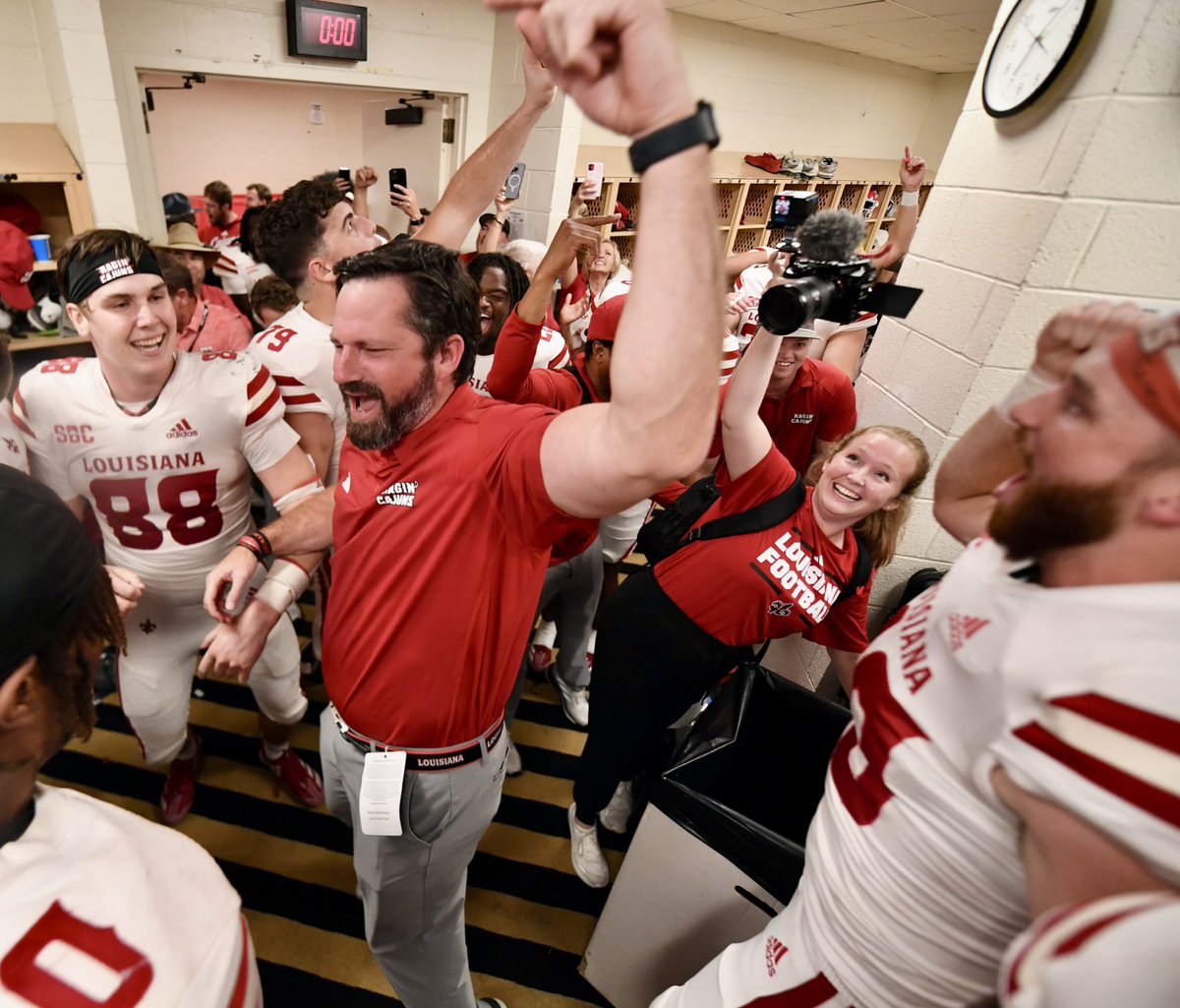 Today marks my last day at Louisiana 🤟

I am beyond thankful for my time here as a Ragin’ Cajun. To all the people, the coaches, &amp; the student-athletes, I am forever grateful for you welcoming me in with open arms!

The #cULture is real and I’m so glad I got to be a part of it🥹