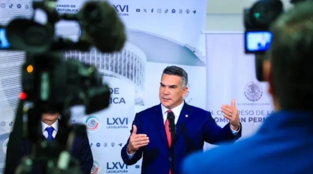 🛑 ALITO LLEVARÁ PRUEBAS CONTRA MORENA ANTE AUTORIDADES DE EE. UU.

El dirigente nacional del PRI, <a href="/alitomorenoc/">Alejandro Moreno</a>, anunció que se reunirá con el FBI y la DEA para presentar información sobre presuntos vínculos de funcionarios de Morena con el crimen organizado.
“Tenemos informes