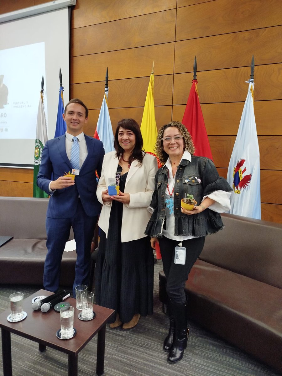 Codaltec's tweet image. 📚 CODALTEC estuvo presente en Trazos de Pluma, Historias que Transforman de @divriveteranos.
Daniz Calderón Mendoza participó como panelista en el conversatorio “Honor, Gratitud y Resiliencia” con su propuesta Bitácora de Narrativas.
#HistoriasQueTransforman #CODALTEC #Veteranos