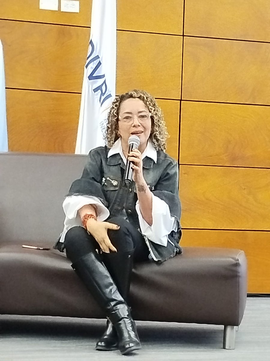 Codaltec's tweet image. 📚 CODALTEC estuvo presente en Trazos de Pluma, Historias que Transforman de @divriveteranos.
Daniz Calderón Mendoza participó como panelista en el conversatorio “Honor, Gratitud y Resiliencia” con su propuesta Bitácora de Narrativas.
#HistoriasQueTransforman #CODALTEC #Veteranos