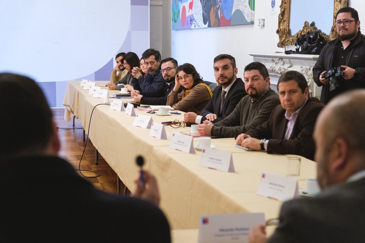 Subsecretaría del Interior (@subseinterior) on Twitter photo Evaluamos y aceleramos el estado de los proyectos que mejorarán la calidad de vida de las personas en el Biobío 🤝🏻
▶️ El subsecretario Víctor Ramos encabezó un Consejo de Gabinete Regional junto al <a href="/DPRBiobio/">Delegación Presidencial Regional del Biobío</a>, Eduardo Pacheco; delegados provinciales y seremis locales. Evaluamos y aceleramos el estado de los proyectos que mejorarán la calidad de vida de las personas en el Biobío 🤝🏻
▶️ El subsecretario Víctor Ramos encabezó un Consejo de Gabinete Regional junto al <a href="/DPRBiobio/">Delegación Presidencial Regional del Biobío</a>, Eduardo Pacheco; delegados provinciales y seremis locales.