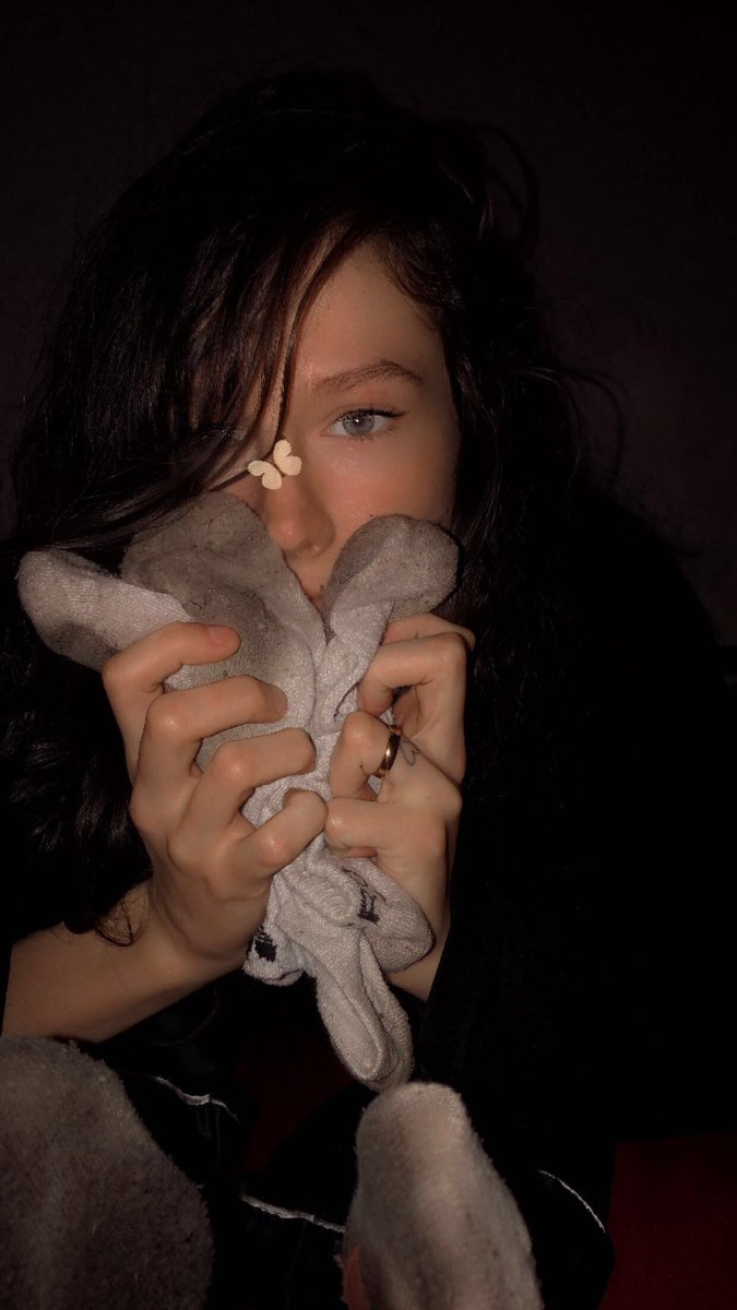 Look me in my eyes and try to tell me you don’t want to sniff these stinky socks too 😜

I know you’re lying 😏

~ Findom femdom brat customs feet toes soles raceplay footworship feetpics rt ~ <a href="/rt_feet/">Feet RT PROMO (Road to 100K)</a>