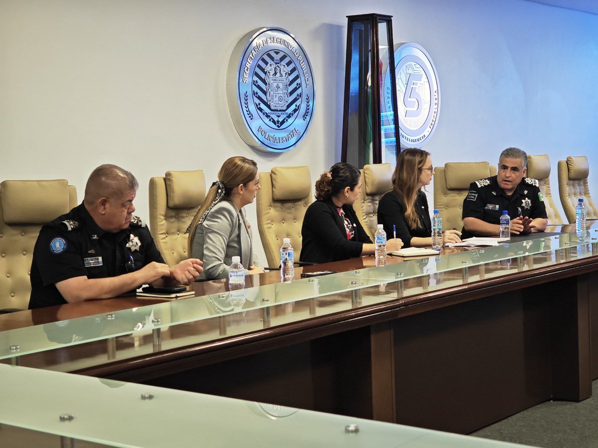 EMBAJADA DE LOS ESTADOS UNIDOS RECONOCE EL TRABAJO DE AGUASCALIENTES EN MATERIA DE SEGURIDAD 

La cónsul de Asuntos Políticos y Económicos de la Embajada de Estados Unidos en México, Valery Reed, reconoció el trabajo de Aguascalientes en materia de seguridad, especialmente en la