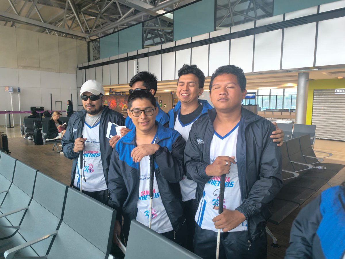 ✈️ ¡Nuestros atletas viajan con el corazón lleno de sueños y el espíritu listo para competir!

Esta semana, el Aeropuerto Internacional La Aurora fue punto de partida para un viaje muy especial: la selección juvenil guatemalteca de goalball, integrada por 12 talentosos atletas