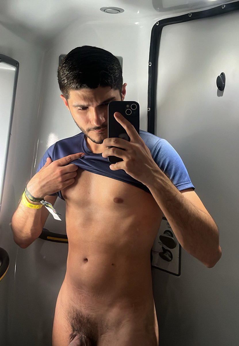 Zeus tweet media