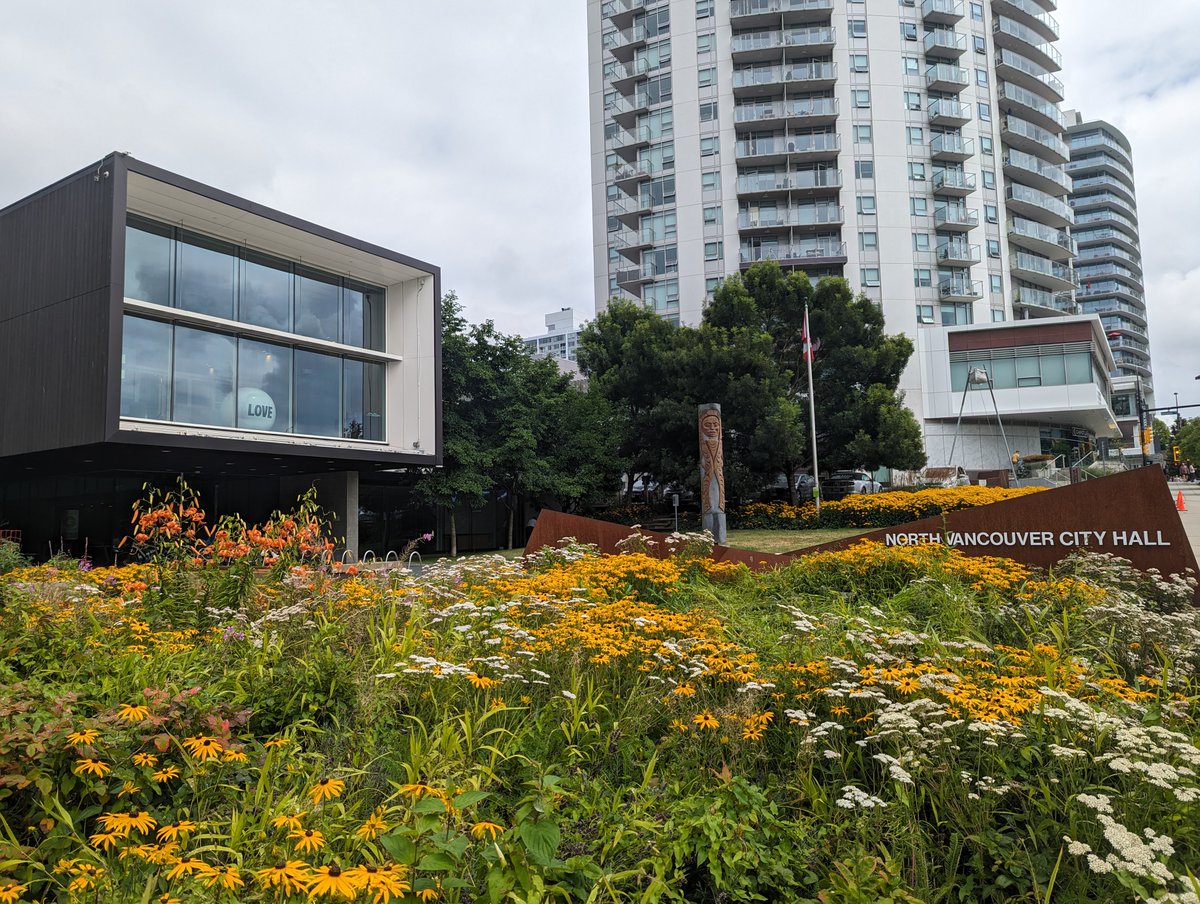 🌞 Long weekend alert! City Hall will be closed Monday, August 4 for BC Day. We're back on Tuesday, and you can still reach us online: cnv.org/Online

Enjoy the long weekend! 🙌