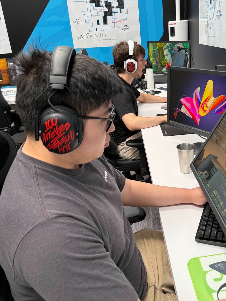 SUPERKESS (@kessvlr) on Twitter photo Finally got a headset with active noise canceling so I donโt have to listen to <a href="/Asunaa/">100T Asuna</a> blow my ears out during practice. Thanks <a href="/Razer/">R ฮ Z ฮ R</a> for the new Blackshark V3 Pro headset! Finally got a headset with active noise canceling so I donโt have to listen to <a href="/Asunaa/">100T Asuna</a> blow my ears out during practice. Thanks <a href="/Razer/">R ฮ Z ฮ R</a> for the new Blackshark V3 Pro headset!