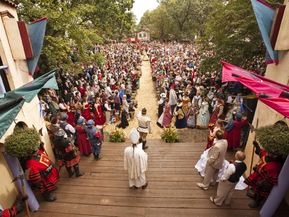 Travel back to 2010 when a Royal Wedding brought joy and love! The magic lives on! Ready for your next adventure? Start your journey to the 2025 Minnesota Renaissance Festival today! 👉 renaissancefest.com #MnRenaissanceFestival #TBT #RenFest #Huzzah