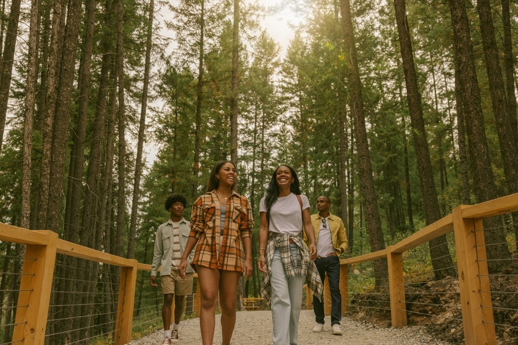 Ready to take your family RV trip to new heights?  Discover why @GoldenSkybridge is a must-visit on your #CanadianRockies road trip. Book now with promo code CANADREAM10 for 10% off!

canadream.com/blog/july-2025…

📍@GoldenSkybridge |🌲@BanffJasperCollection