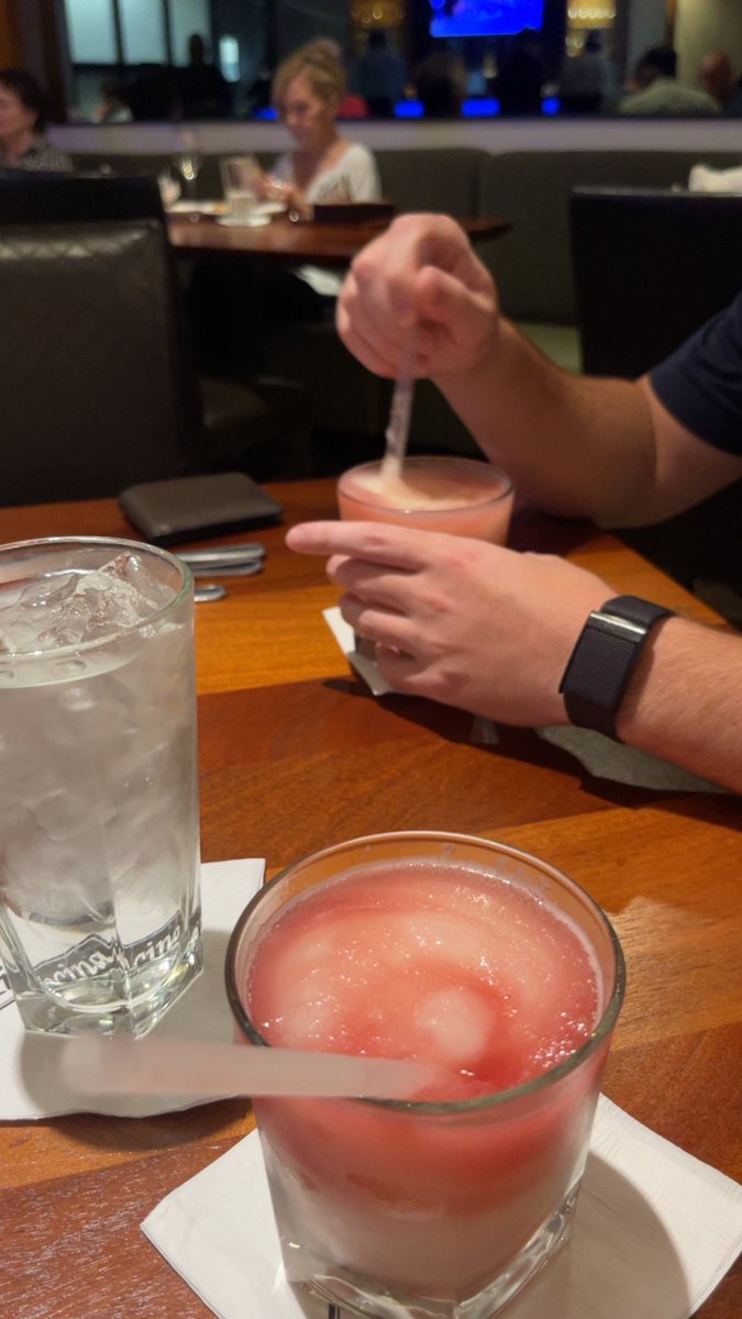 EquitiesInTX's tweet image. Liquid lunch for National Intern Day!!! #Shabang