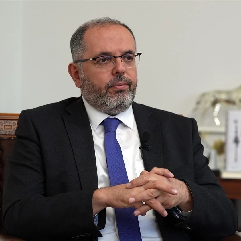 🔴 Prof. Dr. Erhan Afyoncu: Türk’üm dememek için Türkiyeliyim diyenler, Türkiye isminin Türk'ten geldiğini bilmiyorlar herhalde.