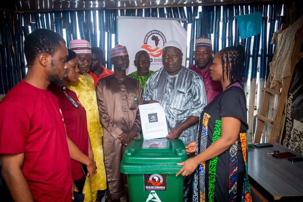scaadinitiative's tweet photo. As part of our two-day awareness campaign, our team paid an advocacy visit to the leadership of Jabi Park, Abuja, in commemoration of World Nature Conservation Day.We 

#SCAADInitiative #WorldNatureConservationDay #CleanEnvironment #WasteManagement #JabiPark https://t.co/Y9Rbp6zASj