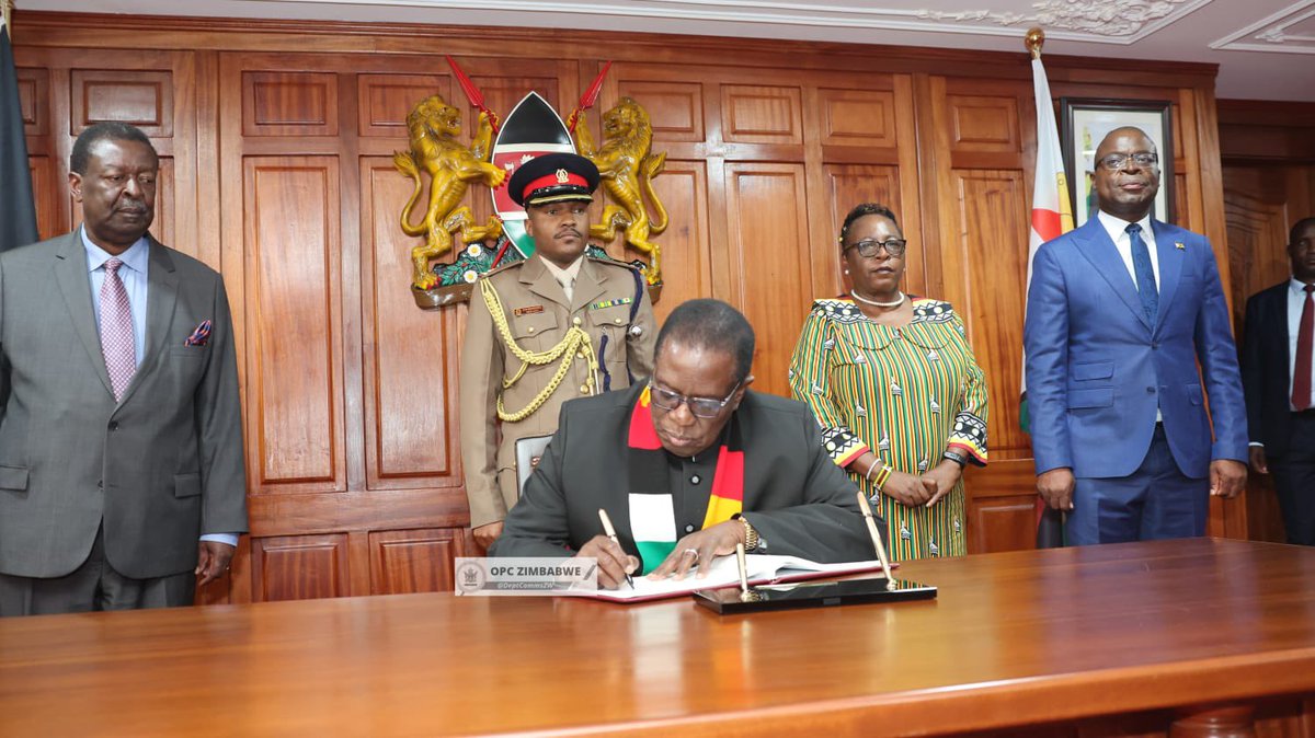 Presidential Communications Zimbabwe 🇿🇼 (@deptcommszw) on Twitter photo H.E. President <a href="/edmnangagwa/">President of Zimbabwe</a> arrives in Nairobi, Kenya, for a joint East African Community and Southern African Development Community Summit on the Democratic Republic of Congo peace process.
He was welcomed by Kenya's Prime Cabinet Secretary and the Foreign and Diaspora Affairs H.E. President <a href="/edmnangagwa/">President of Zimbabwe</a> arrives in Nairobi, Kenya, for a joint East African Community and Southern African Development Community Summit on the Democratic Republic of Congo peace process.
He was welcomed by Kenya's Prime Cabinet Secretary and the Foreign and Diaspora Affairs