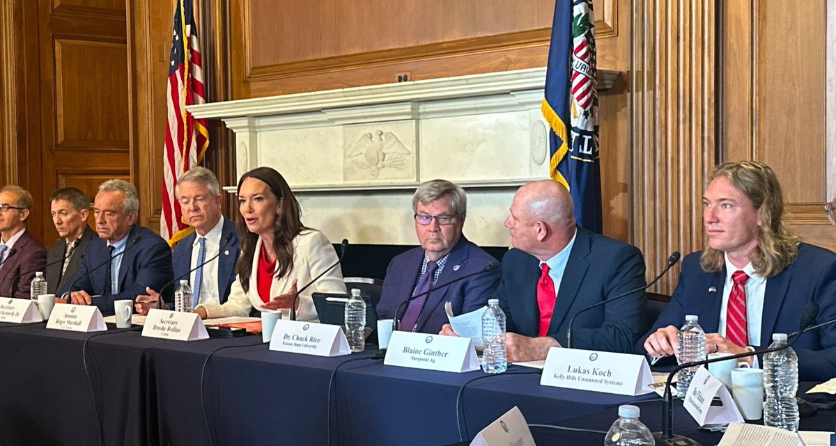 SurePoint Ag co-founder Blaine Ginther recently traveled to D.C. to participate in a forum focused on Precision Agriculture and Healthy Soils. He shared our perspective on how precision application systems support sustainable practices. It was a proud moment! #SustainabilityInAg