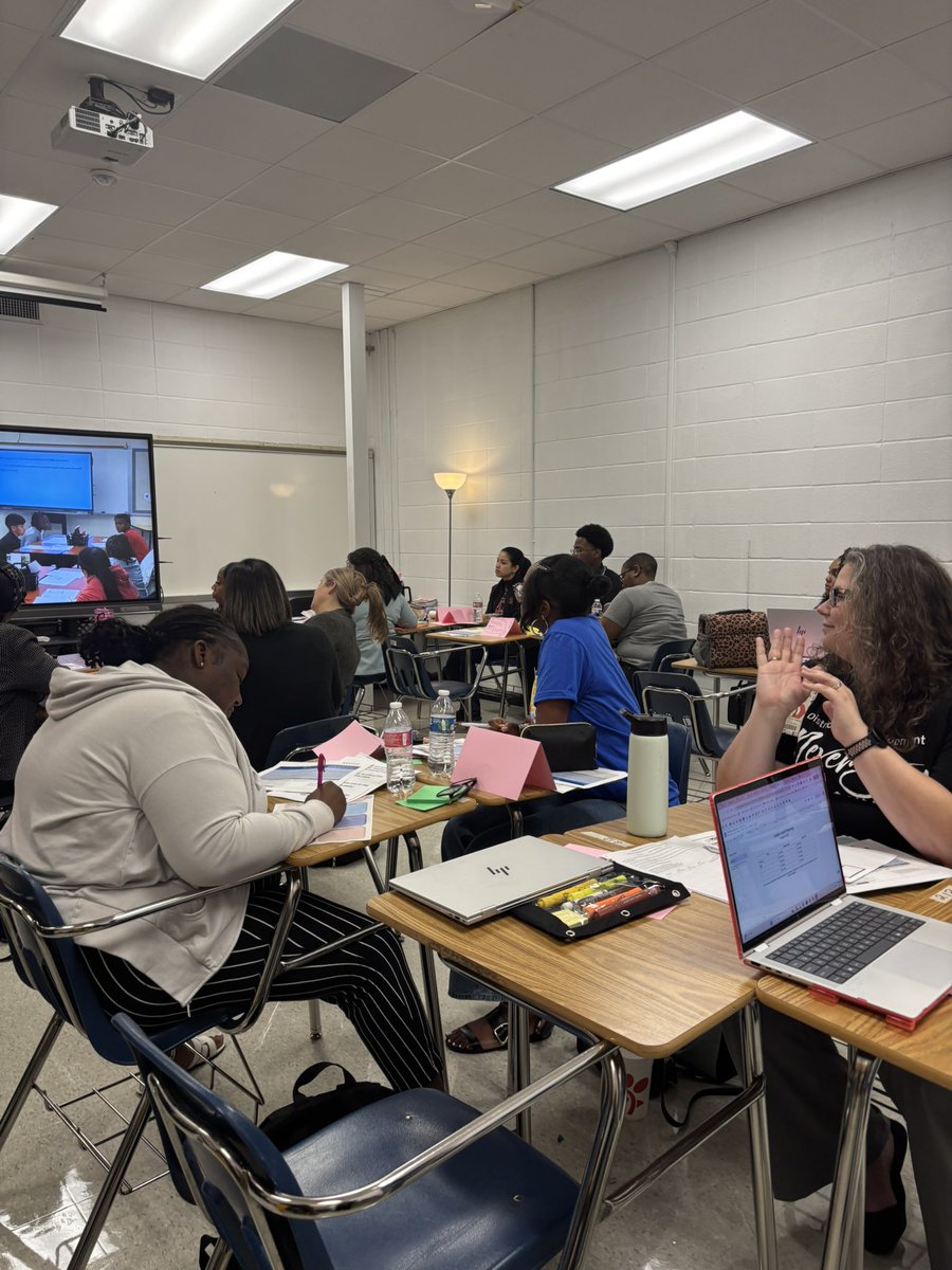 judarrah's tweet image. Day 1 of DSD is off to a strong start—great energy, great minds, and a great year ahead! #AldineStory #DSD2025 #TeachingAndLearning
.