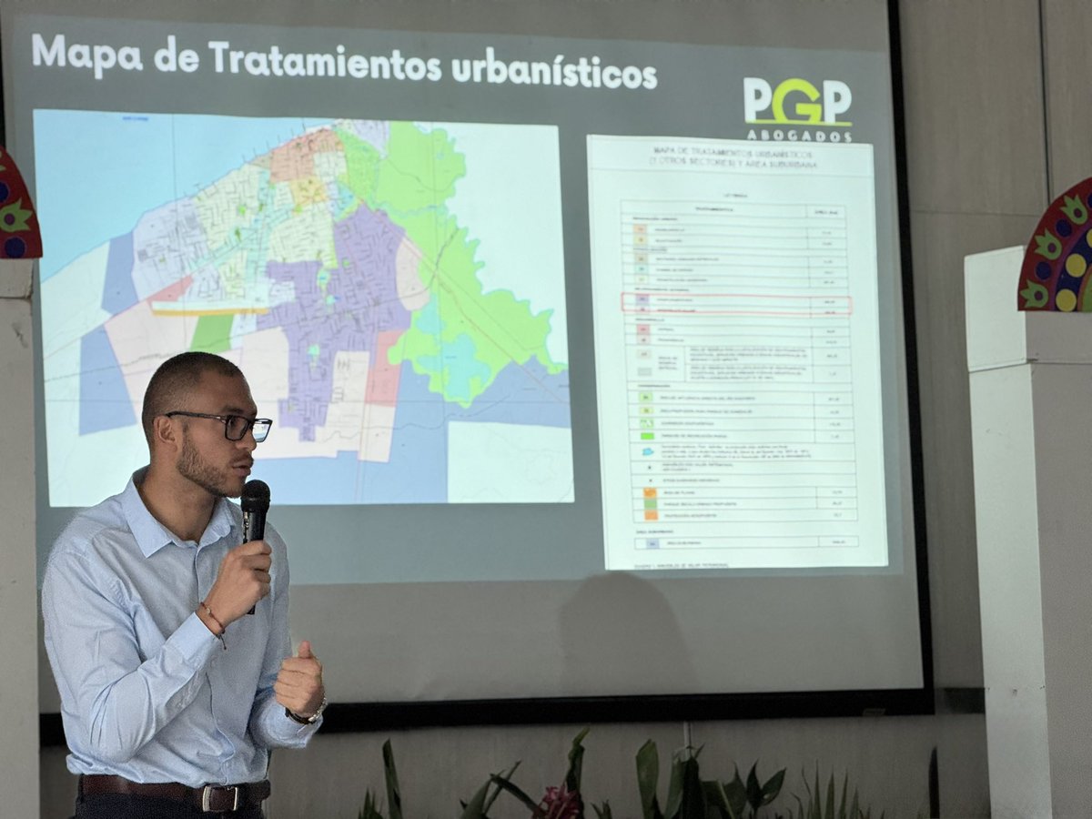 MasGuajiraANDI's tweet photo. Participamos en un diálogo clave sobre los desafíos del ordenamiento territorial en entornos complejos, para avanzar en la protección de los ecosistemas,  el uso del suelo, la gestión del riesgo y la gestión eficiente de los instrumentos de planificación en #LaGuajira https://t.co/TRNw449ABX