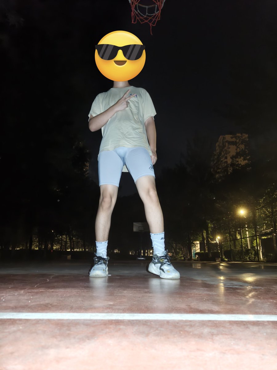 清纯男大是也 tweet media