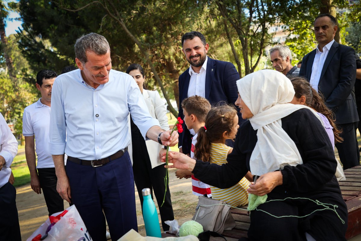 Bizden biriyle, bizim bahçede…

<a href="/abdullahozdemir/">Abdullah Özdemir</a>