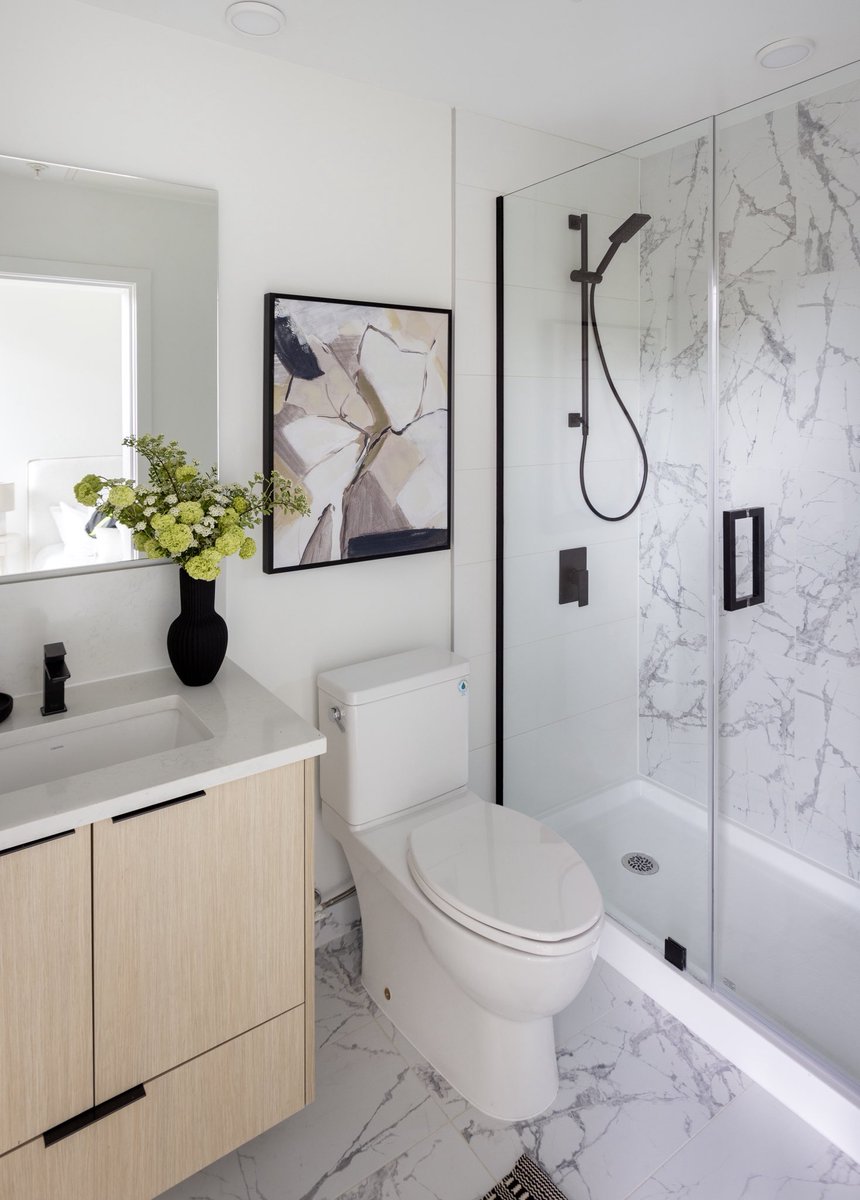 🎉 You're Invited! This is your last opportunity to visit our presentation centre before the public launch of the designer-furnished show suites at INNOVA!

📍 Visit our Presentation Centre at 219 Lonsdale Avenue on Saturday and Sunday from 12 PM to 4 PM.

📧 info@liveinnova.ca