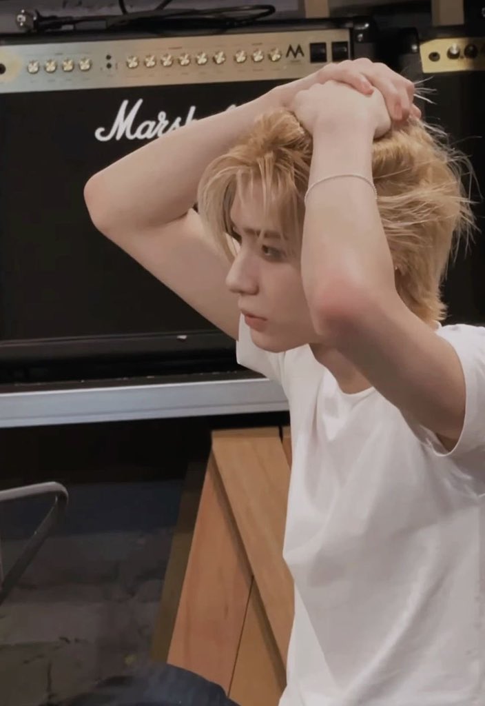 need blonde mulnyangz yuri rn🙏 just to feel smthn ..