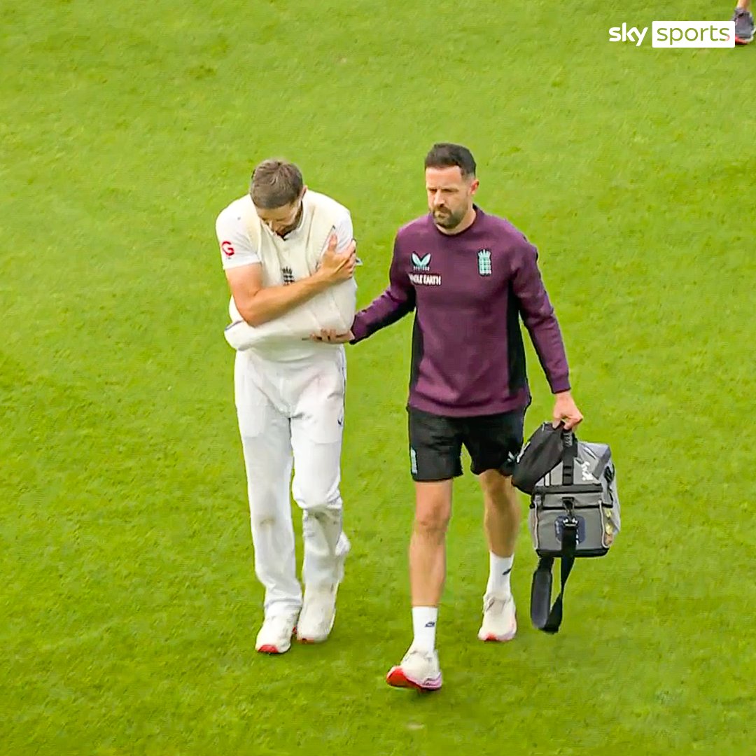 Wishing Chris Woakes a speedy recovery ❤️