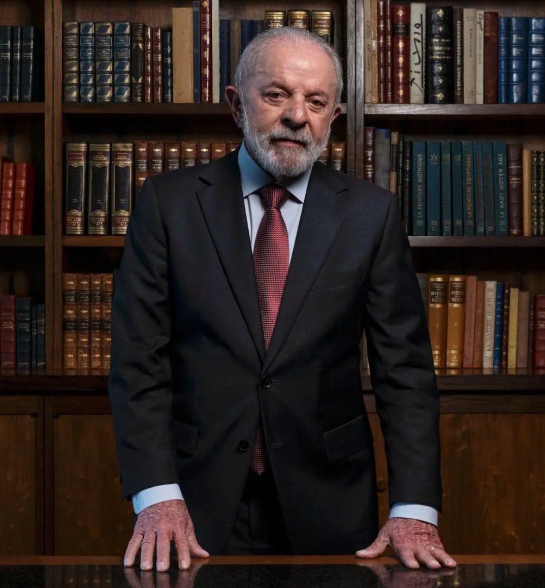 Lula é, possivelmente, o estadista latino-americano mais IMPORTANTE do século, afirma o New York Times.