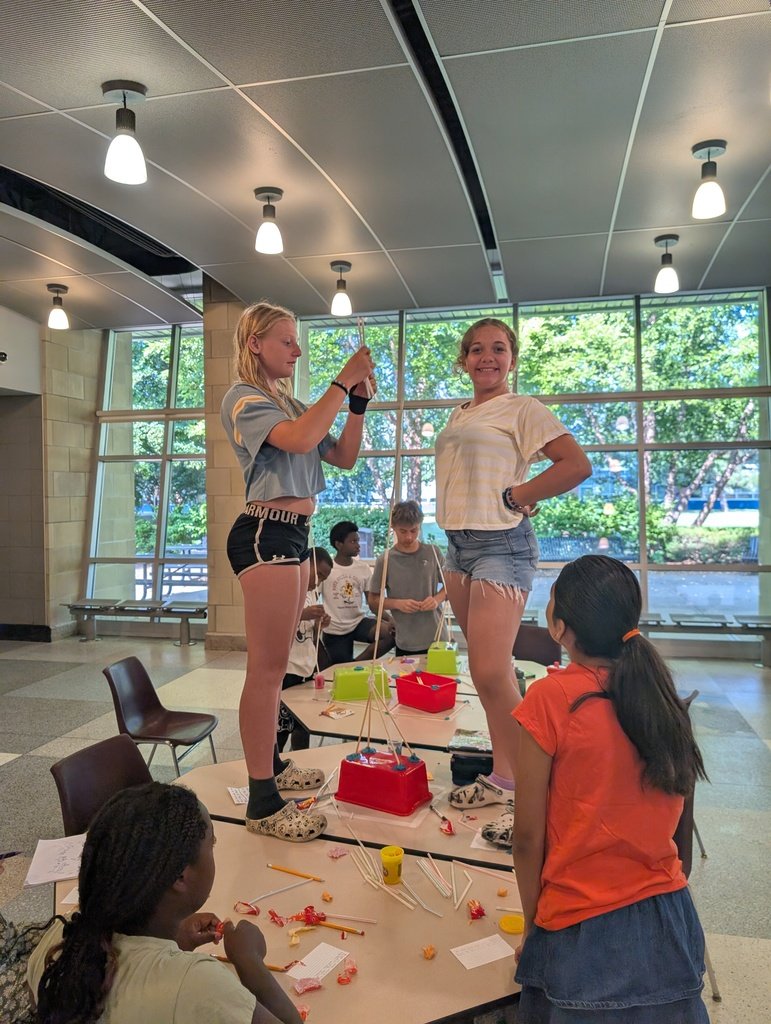 Students at the AVID Summer Program teamed up to build towers and bridges! Through reflection and discussion, they kept improving their designs. Great job! 📝🛠️