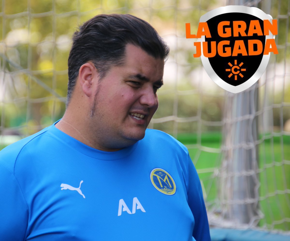 Fútbol Club Marbellí (@fcmarbelli) on Twitter photo 🎙️ Nuestro técnico, <a href="/AleAlvarez89/">Alejandro Álvarez</a>, pasó hoy por los micrófonos de <a href="/lagranjugadacsr/">La Gran Jugada</a> de Canal Sur Radio.
👉🏽 Escúchalo a partir del minuto 49:30: canalsur.es/radio/programa… 🎙️ Nuestro técnico, <a href="/AleAlvarez89/">Alejandro Álvarez</a>, pasó hoy por los micrófonos de <a href="/lagranjugadacsr/">La Gran Jugada</a> de Canal Sur Radio.
👉🏽 Escúchalo a partir del minuto 49:30: canalsur.es/radio/programa…