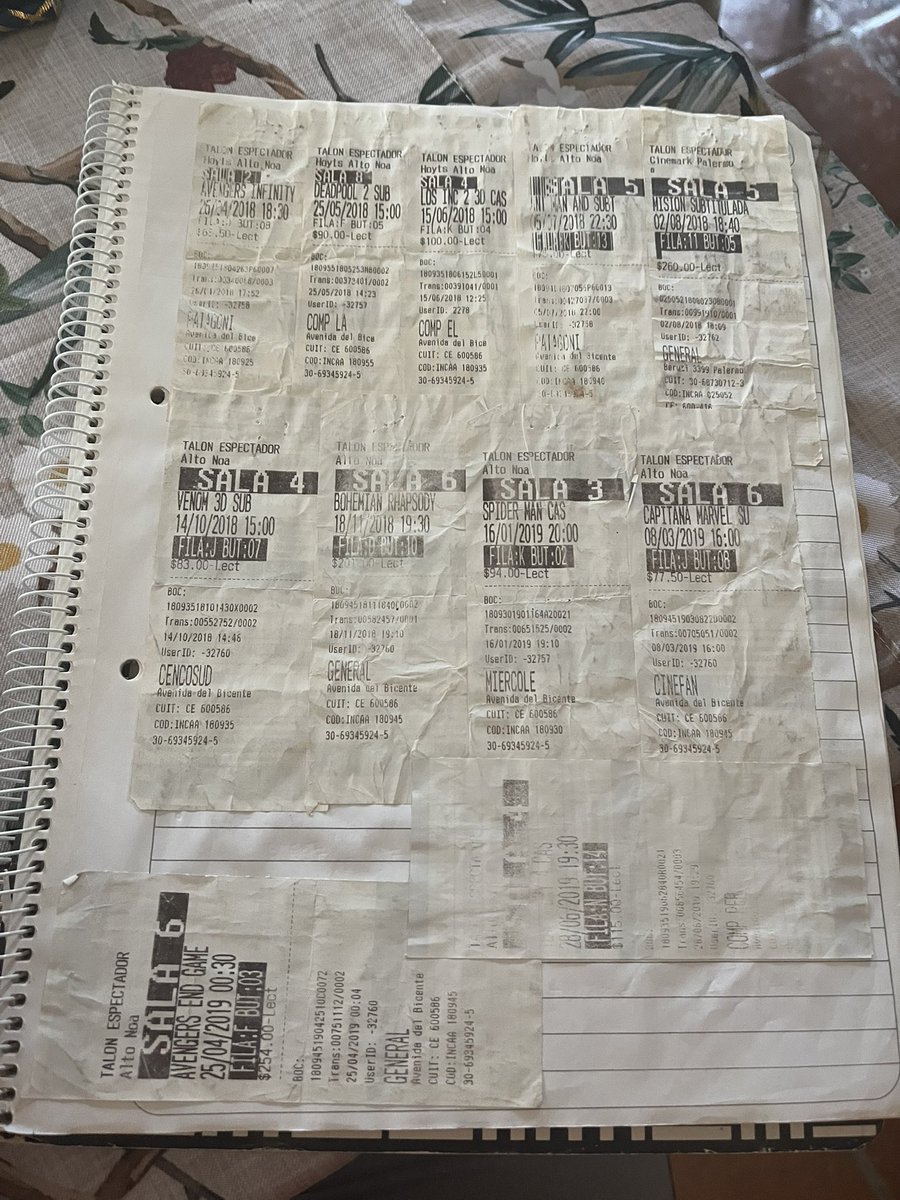 tomimedrano's tweet photo. Encontré en casa una colección de entradas de cine. Una locura ver los precios https://t.co/bnqEl4UiCE