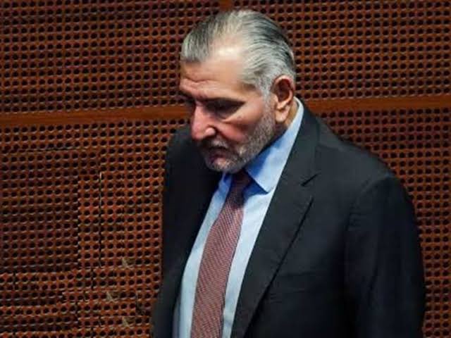 🟥 “LA BARREDORA”: EL TEMA PROHIBIDO PARA ADÁN AUGUSTO

En el Senado se impide que fotógrafos capten celulares de legisladores, se bloquea a la prensa y se censura a la oposición con tal de evitar que Adán Augusto responda sobre “La Barredora”, el grupo criminal que operó bajo su