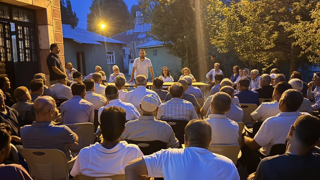 Saxnîs/Yiğitler Köyü’nde Barış ve Demokratik Toplum Çağrısı kapsamında coşkulu, umut dolu bir halk toplantısı gerçekleştirdik.

Saxnîs/Yiğitler halkı bir kez daha gösterdi ki bu topraklarda barışa da demokrasiye de en çok halkın kendisi sahip çıkıyor.