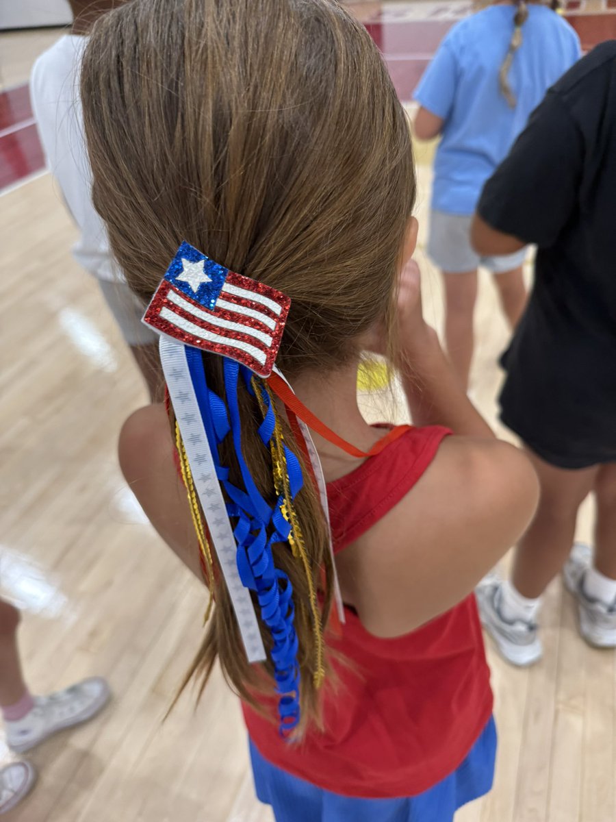 LAST DAY = BEST DAY 🏕️🥎😍

Agilities, competitions, more softball… all the things! 

We finish with one more round of quotes from our campers: 

1- “Do you play softball?” (Asked to our current team) 
2- “Do I need to put on my armor?” (Or as we like to say, catchers gear lol)