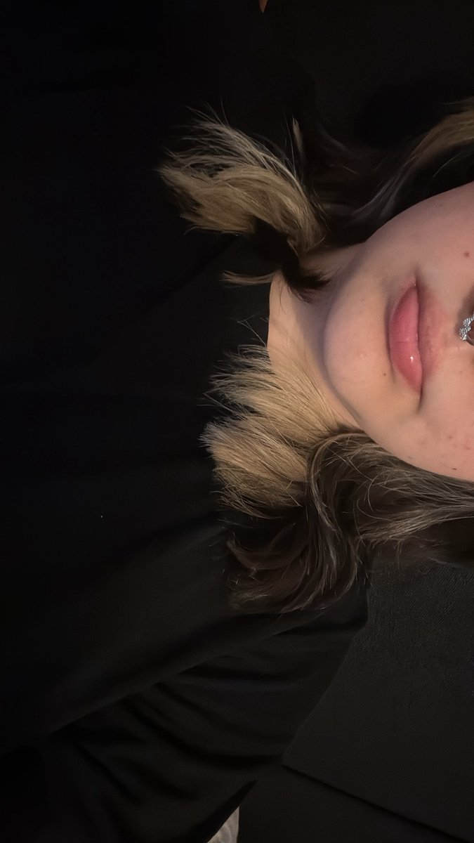 seluneslight_'s tweet image. hi #promotwt i’m back looking for new mooties to annoy

⊹mimi / 22 / she / her 
𖥔i main ana/juno on ow 
⊹i love music
𖥔bridget jones enthusiast!!
⊹axolotl’s r my fav animal 
𖥔i have like 400+ hours on bg3 

♡ / ↻ to be moots!! 

#owtwt #bg3twt #moothunt #musictwt