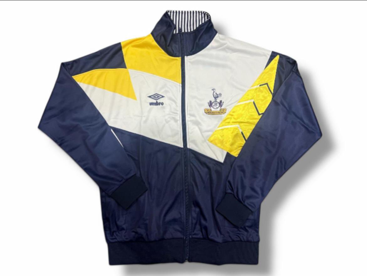 Giveaway!

We’re giving away all four of these  retro Spurs items!

To enter:
•Like &amp; Retweet
•Follow @ukretro
•Tag two friends

We’ll pick the winner on Monday. 

Get yours today -classicfootytops.com/search?q=totte…