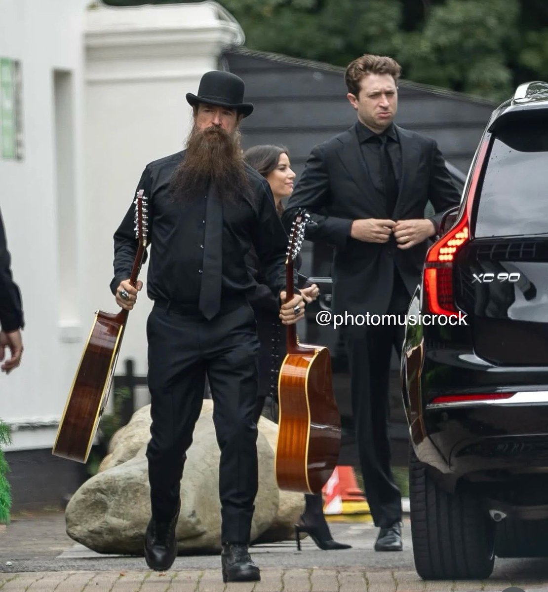 Exclusive! Zakk Wylde heading out to the funeral of Ozzy Osbourne! He’s about to perform for the Prince of Darkness for the last time.