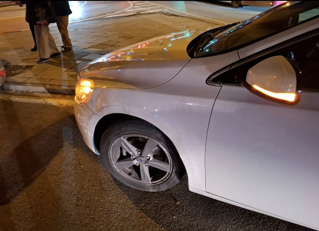 DANIEL CABALLERO GALINDO 🇪🇸 (@danicaballero90) on Twitter photo JAMÁS CONTRATÉIS VUESTRO SEGURO DE COCHE CON <a href="/Allianz_es/">Allianz España</a> , en este #Hilo os cuento lo que me han hecho estos SINVERGÜENZAS!
Hace unos 5 meses, mientras circulaba por el carril derecho de una rotonda, un coche invade mi carril y colisiona conmigo
Fotos:
gris CONTRARIO
Blanco MIO JAMÁS CONTRATÉIS VUESTRO SEGURO DE COCHE CON <a href="/Allianz_es/">Allianz España</a> , en este #Hilo os cuento lo que me han hecho estos SINVERGÜENZAS!
Hace unos 5 meses, mientras circulaba por el carril derecho de una rotonda, un coche invade mi carril y colisiona conmigo
Fotos:
gris CONTRARIO
Blanco MIO