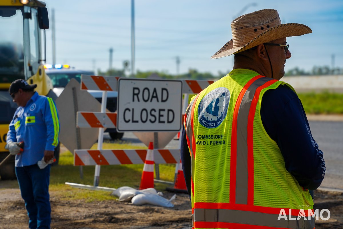 CityofAlamo's tweet image. 🚧 YOU ASKED, WE DELIVERED! 🛣️ The north portion of Border Rd (Expressway to Nebraska) is freshly paved! Huge thanks to Hidalgo Co. Pct. 1 &amp;amp; Comm. David Fuentes for making it happen. #ProgressInMotion #CityofAlamo