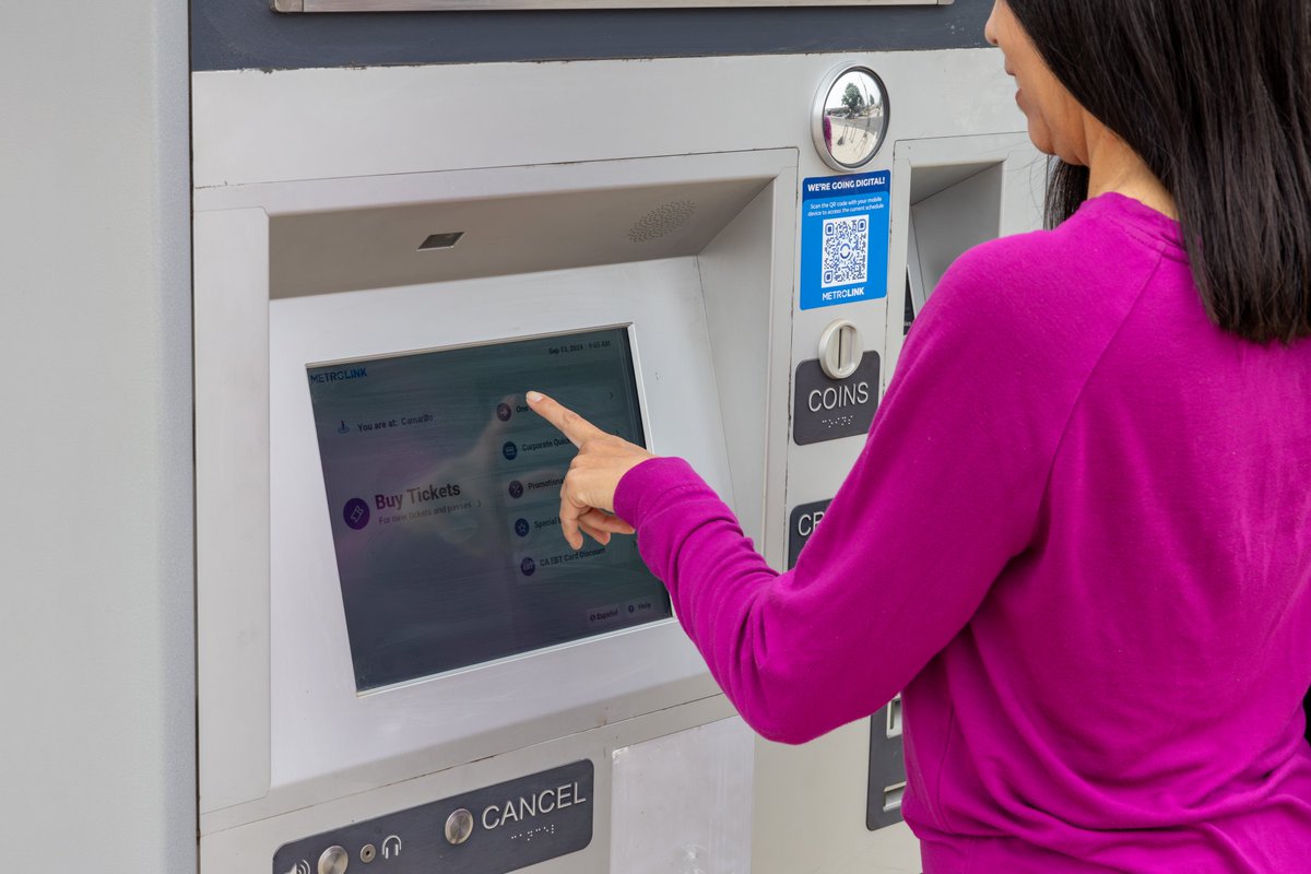 You don't need to worry about the first and last mile! Flash your Amtrak ticket and hop on any VCTC Intercity or Gold Coast Transit District bus for free! Riding Metrolink? Simi Valley Transit’s got you covered, too.

Keep the journey going—no extra fare required.

#VCTC