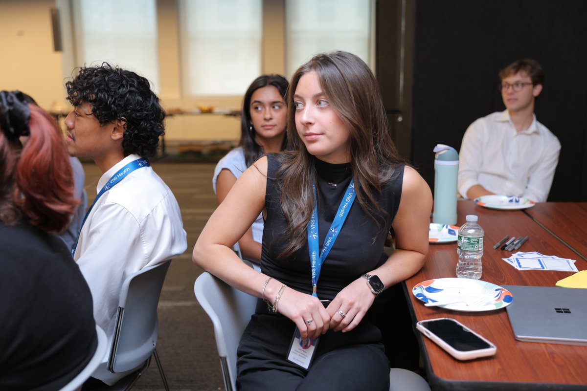 Happy National Intern Day! 🙌 🎉 

Sending an extra special thank you to our summer interns, who've been giving it their all every day. 
#NationalInternDay #SummerInterns #NYC #HealthCare #CareerDevelopment
