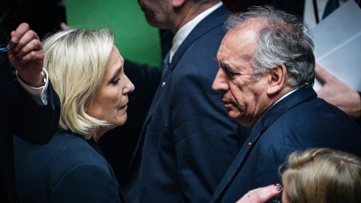 🔴⚡Marine Le Pen sous la pression de son électorat qui veut la censure du gouvernement | Alors que le RN a refusé de censurer Bayrou, les électeurs d'extrême droite ne partagent absolument pas la stratégie du parti : 81% sont favorables à la censure selon <a href="/elabe_fr/">ELABE</a>.